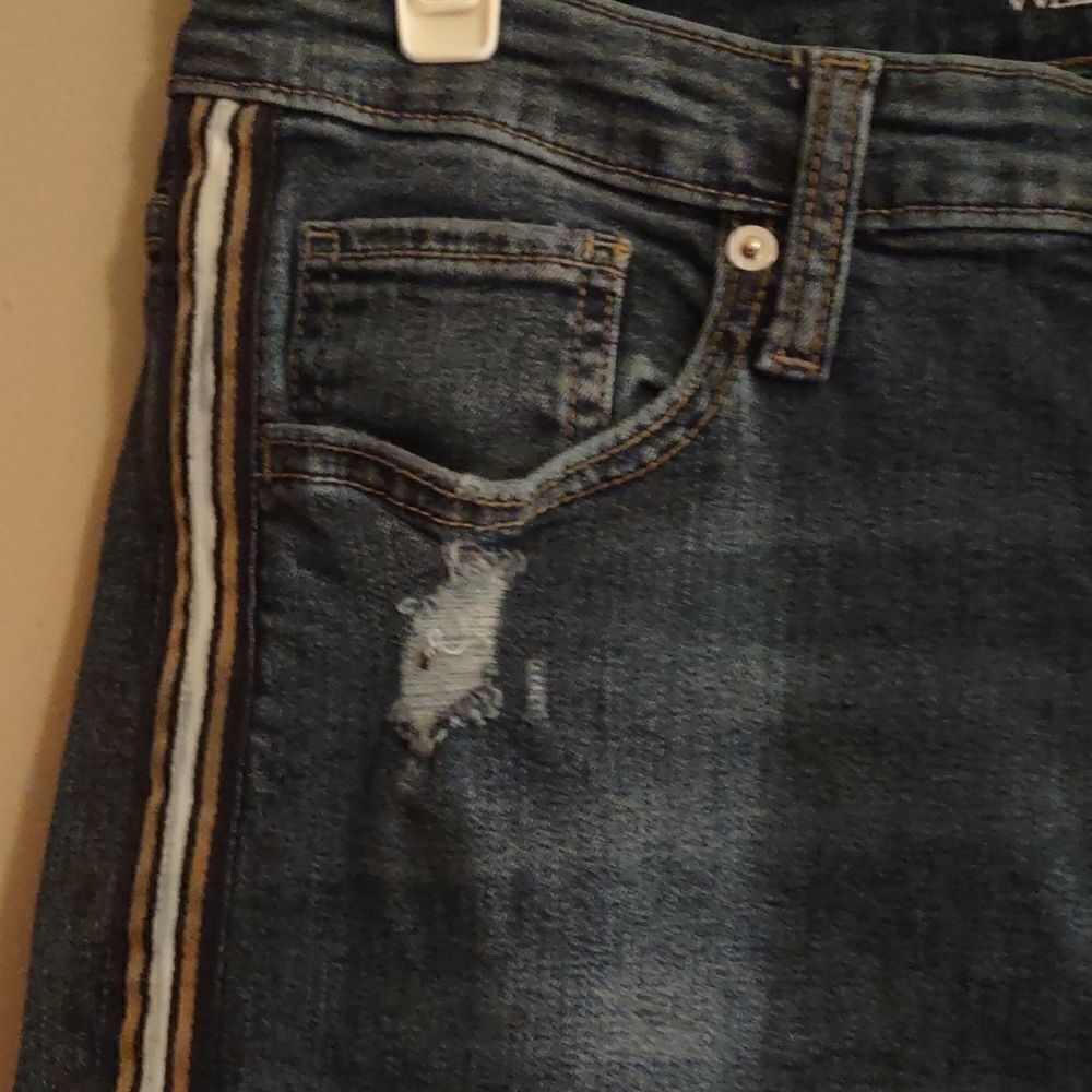 Wild Fable Women's size 12 distressed‎ ankle jeans, side stripe - Picture 2 of 7